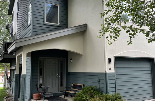 Avon House | New Listing with Location and Family in Mind!