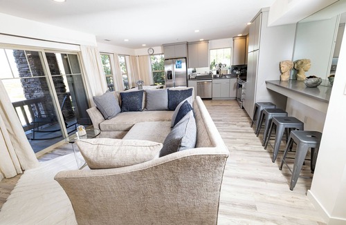 Park City Apartment | New! Modern 2bed/2bath ski chalet at DeerValley/Jordanelle gondola