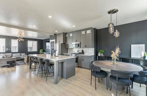 American Fork Villa | New! Onyx Oasis | 2 Car Garage | TV | Central