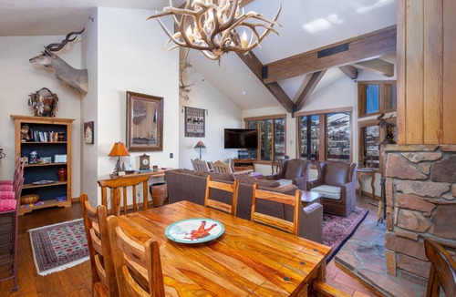 Deer Valley House | New Remodeled interior plus outside updated in Upper DV walk to Silver Lake