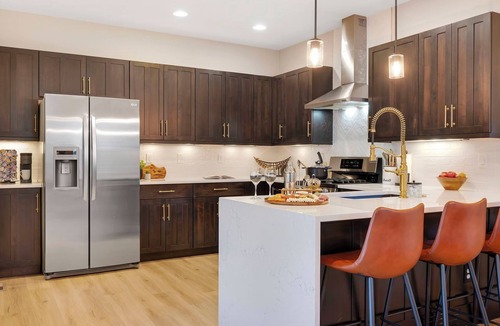 Fort Collins House | NEW! Walk 2 town Rooftop hot tub 2 King beds Dog friendly Luxury linens