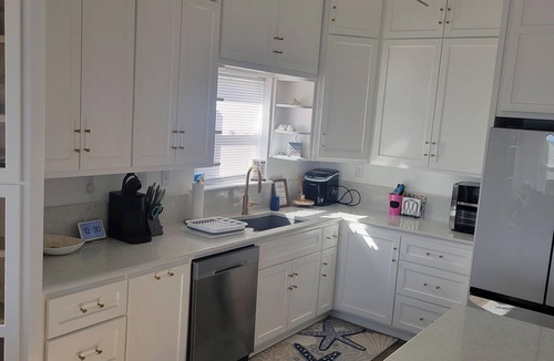 Carrabelle House | Newly Renovated!- Nauti Flamingo 2br/2ba Bay-Front Home