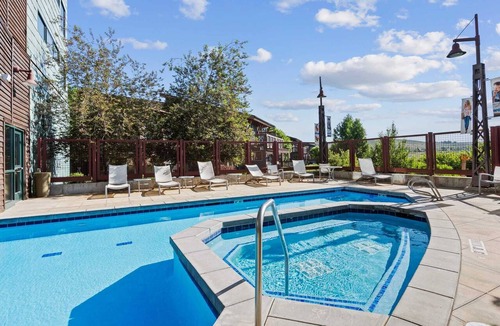 Kimball Junction Condo | Newpark 304-A | Private Hot Tub | Kitchenette | Olympic Park & Mtn View | Fireplace | Pool & Hot Tub