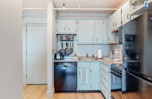 Ogunquit Condo | Ocean-view condo overlooking Ogunquit Beach with balcony, pool & tennis