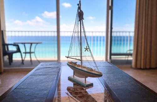 El Centro Beach Condo | Oceanfront Condo, King, Bunks, Sleeps 6