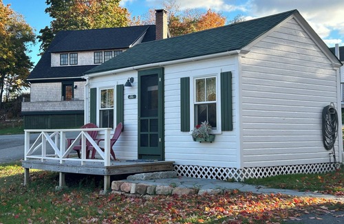 Salsbury Cove Cottage | Oceanfront Cottage at Acadia National Park, Bar Harbor/Blue Heron Cottage