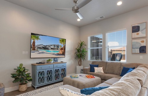 Santa Clara House | Ocotillo Springs Resort 63 | Sleeps 12, Private Hot Tub with BBQ, Ping Pong, and Resort Amenities