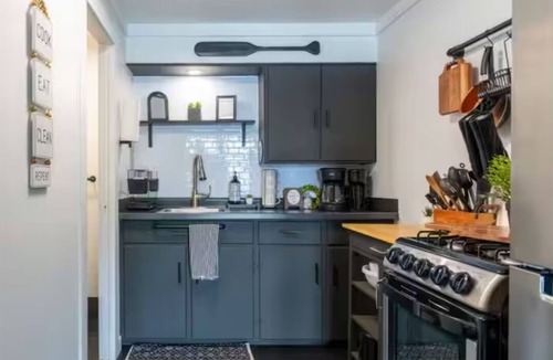 Newaygo Apartment | Off the Hook!