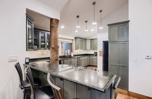 Stonehaven House | on the course GOLF/SKI/Family/4BD/3.5BA Breckenridge