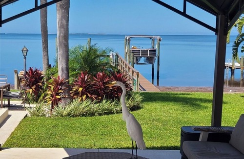 Crystal Beach House | On the Gulf! Luxury 4/3 with 2 Master Bedrooms, Pool and Spa and dock!