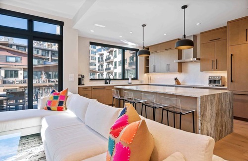 Avon Hotel | One Riverfront Village by EWH