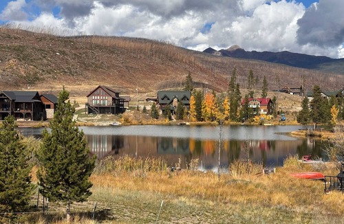 Grand Lake Cabin | Open Dates Come See Beautiful Fall Colors Perfect Family Gathering Cabin!