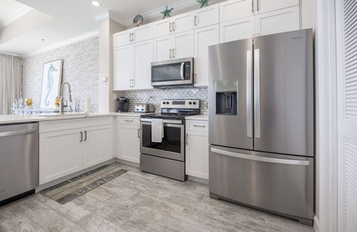 Thomas Drive Condo | OPEN May 30-6! AND July 6-11th! Penthouse, unbeatable views ALL 5 ⭐️ reviews