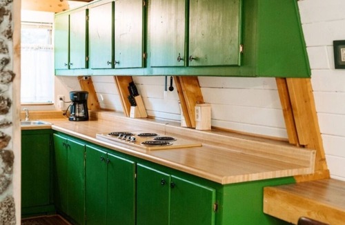 Meadow View Heights Cabin | Our Place on Ridge Peaceful, rustic cabin in Duck Creek