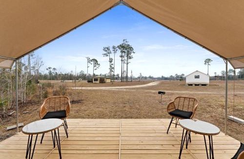 Wewahitchka House | Outdoor Adventure Basecamp: World-Class Fishing, Hiking Trail & Pet-Friendly Fun in Wewahitchka, Florida