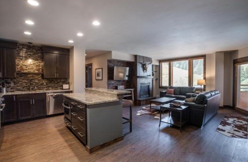 Winter Park Apartment | Outstanding Zephyr Mountain Lodge Condo with Ski Slope Views condo