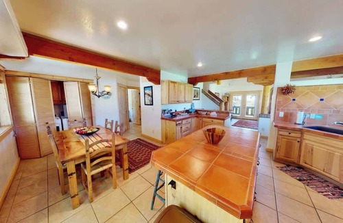 Spanish Valley Cabin | Pack Creek - Orchard House, Beautiful Cabin