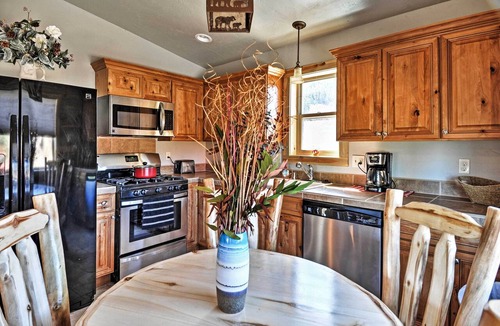 Pagosa Springs Apartment | Pagosa Springs Escape w/Deck, Hot Tub & Grill!