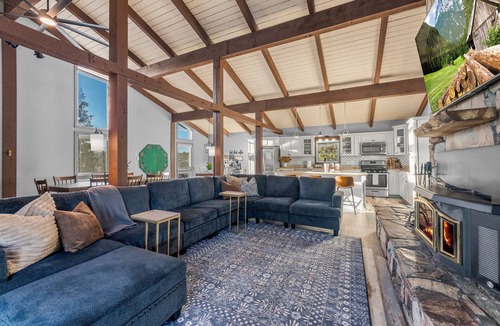 Pagosa Springs House | Pagosa Springs Retreat- Hot Tub, Game Room, Fireplaces, Mountain Views