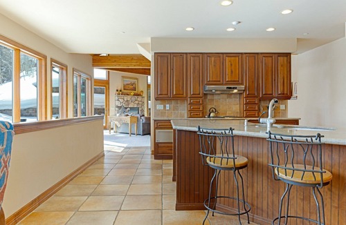 Vail House | Panoramic View, Great Outdoor Space, Private Elevator, Monthly Rentals Available