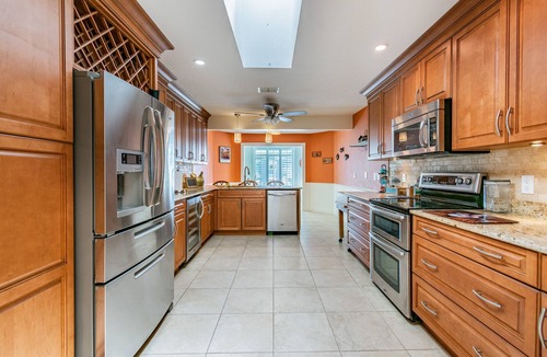 Gulf Harbors House | Panoramic Waterfront Home. Boat/Kayak dream! Minutes to Gulf of Mexico