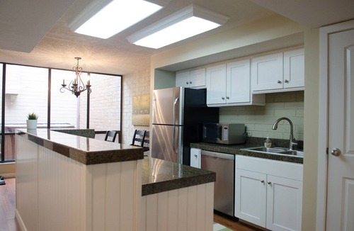 North Park City House | PARK AVE CONDO~ GREAT CENTRAL LOCATION ON GOLF COURSE