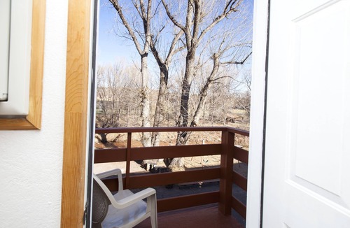 Manitou Springs Hotel | Park Row Lodge