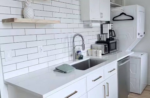 Cheesman Park Apartment | Park View Apartment at Humboldt House