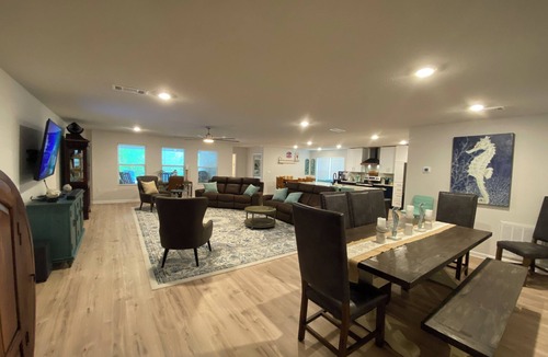 Laurel Hill House | Peaceful Cul-de-sac, Just North of Crestview Area!