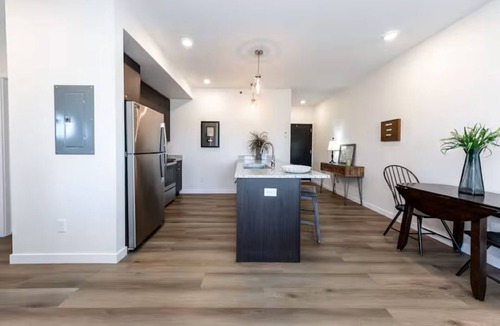 Mountain Shadows Apartment | Peaceful Retreat Near Garden of the Gods