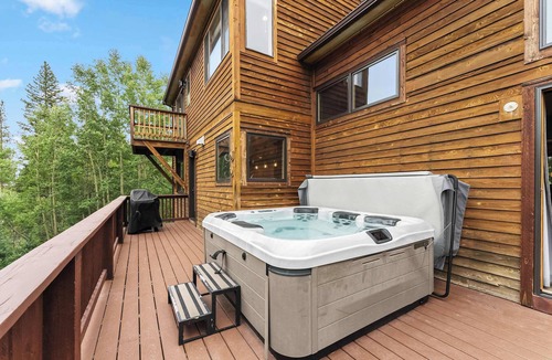 Breckenridge House | Peak 7 Mountain Lodge - Hot Tub & Expansive Views!