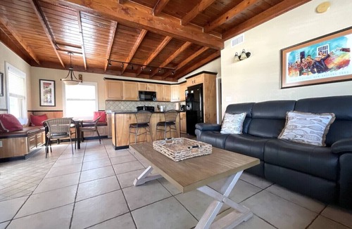 Villa Primera House | Pensacola Beach Cottage- Bikes included, Easy Beach Access!