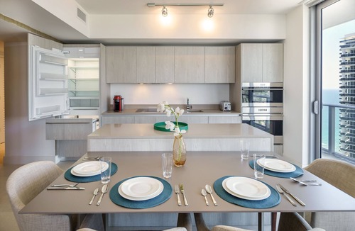 Seybold Apartment | Perfect CornerCondo@Hyde Ocean&WaterViews