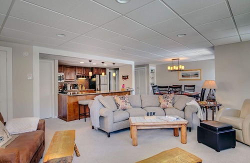 Warrior's Mark Condo | Perfect for Your Breckenridge Holiday! Updated Condo; Walk to Town and Lifts