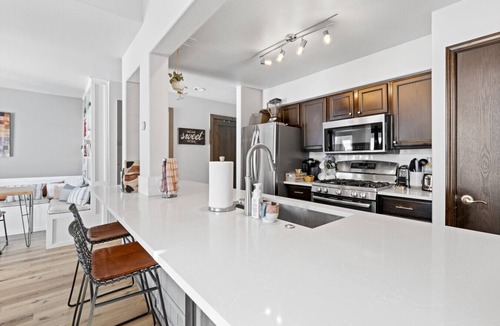 Edwards Villa | Perfectly Located 3 Bed 3.5 Bath Beautiful Townhome