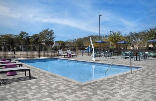 Weston Hotel | Pet-friendly 2 Queen Suite | Breakfast, BBQ | 2.2 mi to Bonaventure Country Club