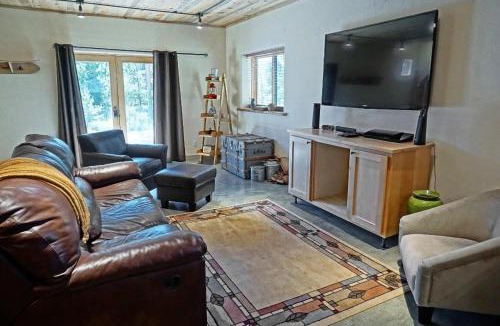 Grand Lake Apartment | Pet Friendly Studio Condo, High Quality Finishes
