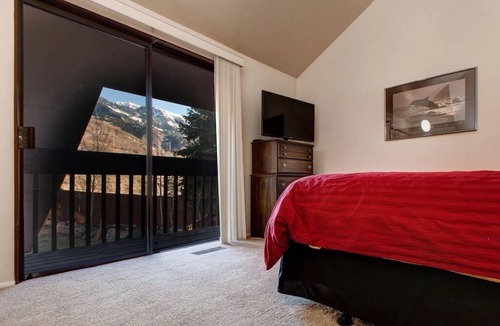 Cottonwood Heights House | Phenomenal Getaway w/Private Hot Tub, Mountain Views & Prime Location