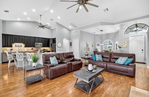 Yacht Club House | Pier Pressure, where your Florida dreams float into reality along the canals of Cape Coral!