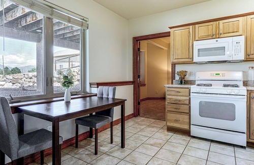 Briargate Condo | 'Pikes Peak Retreat' Condo with Stunning Views