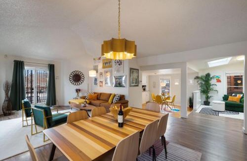 Fort Collins Villa | Pine Street Loft Steps from Old Town Square
