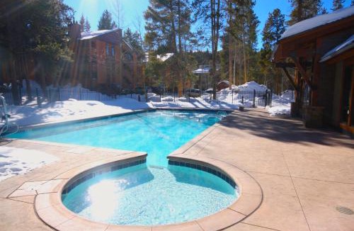 Warrior's Mark House | Pinecreek #F - 3 BR - Close to Town - Shuttle to Slopes - Pool and Hot Tub Access