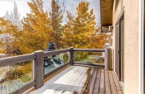 Summit Park House | Posh Park City Paradise - Designer Interior, Hot Tub, Game Room & Epic Deck