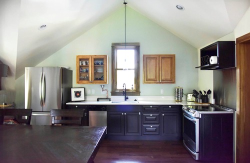 Highland Cottage | Potter Highlands Group Getaway! 2 Units, Hot Tub, Firepit, Walkable: sleeps 1-12