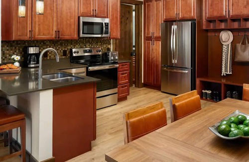 Fairmount On The River Hotel | Premium Skiing Winter Escape! Upscale Villa Resort