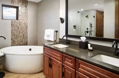 Fairmount On The River Hotel | Premium Skiing Winter Escape! Upscale Villa Resort