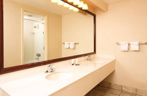 St. George Hotel | Prime Location! Onsite Pool, Free Parking, Breakfast!