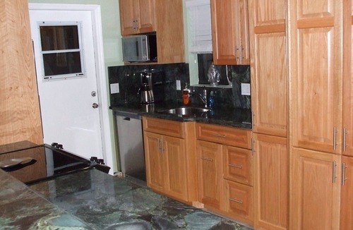 Hollywood Condo | Prime Location!*Private & Quiet Home*Direct Bch& Brdwlk*Free Park+2 bikes!