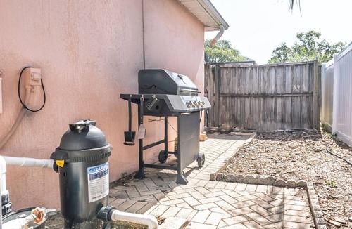 Regency Park House | Private 2-bedroom house in Port Richey with pool