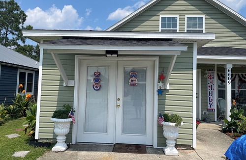 Cedar Grove House | Private Cozy bedroom with on suite living room